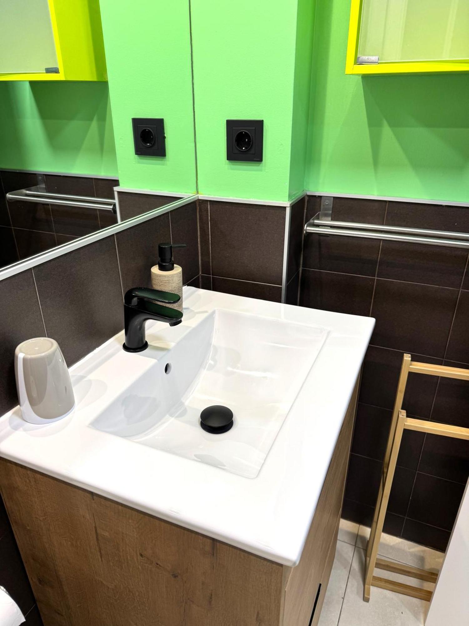 Apartamento Candalex En Малага Экстерьер фото