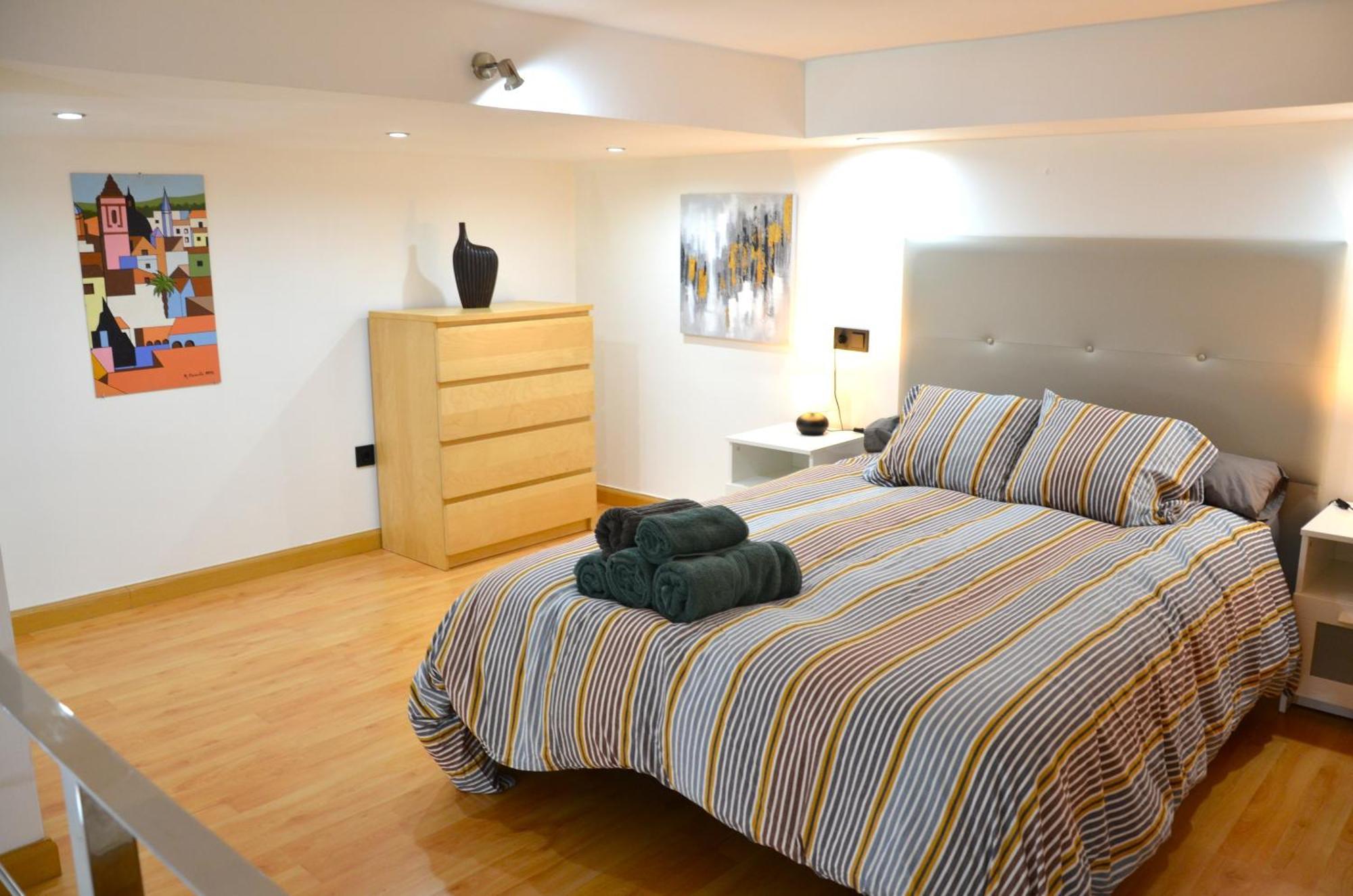 Apartamento Candalex En Малага Экстерьер фото